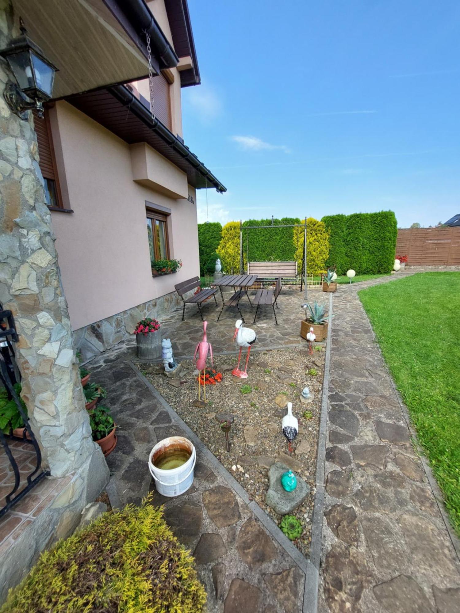Landhaus W Domu Na Wsi Nienadowa